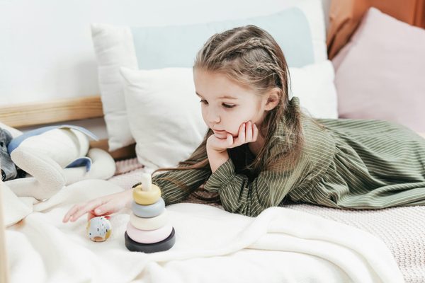 Lit enfant empilable : une solution pratique et ludique